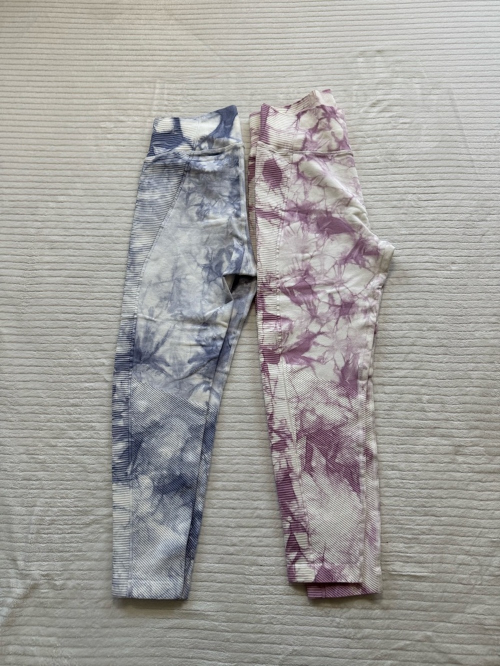 Tie-Dye Seamless Leggings in Purple and Blue - Women